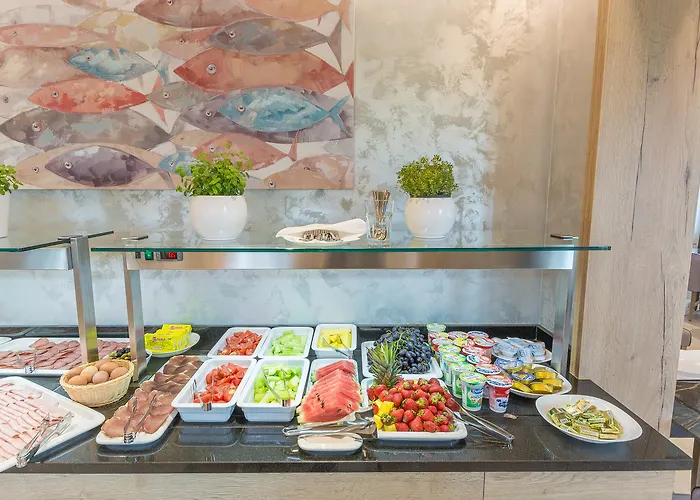 Готель Adeo 4*