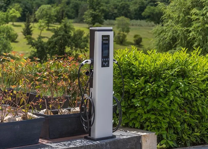 Готель Adeo 4*