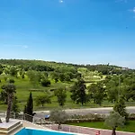 Hotel Adeo 4*