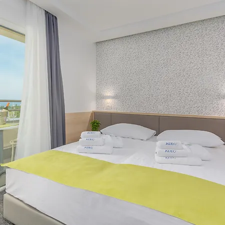 Adeo Hotel 4*