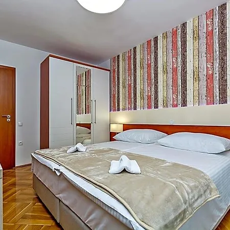 Hotel Adeo 4*