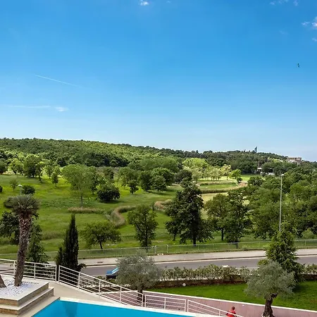 Hotel Adeo 4*