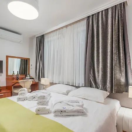 Hotel Adeo