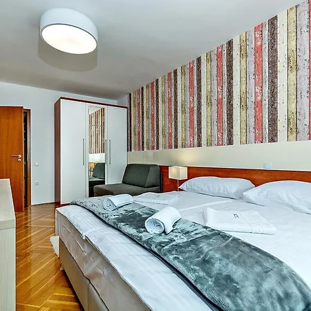 Adeo Hotel